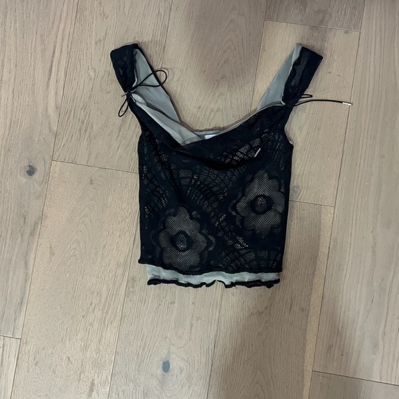 ofplanetearth double layered top size US 4, UK8 - Picture 2 of 5